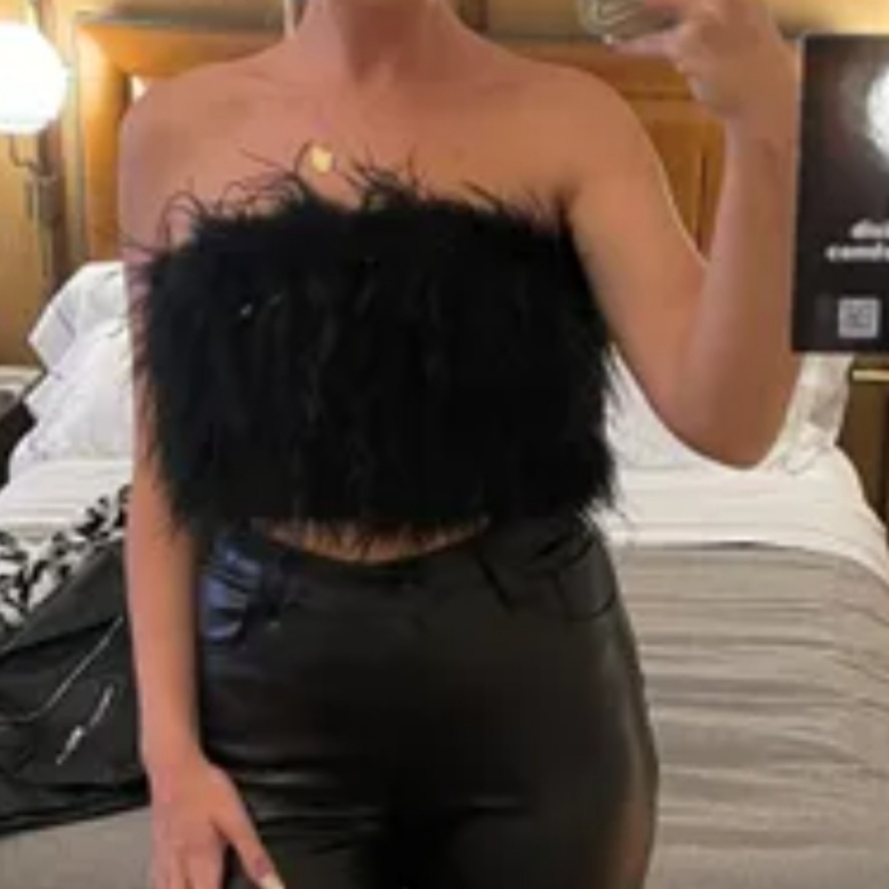 Giddy up Glamour faux fur strapless crop top